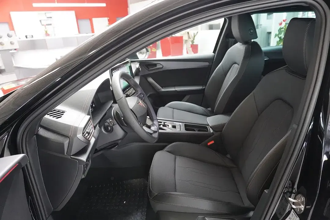 CUPRA Leon 2.0 TSI DSG 4Drive Sportstourer - Thumbnail 7