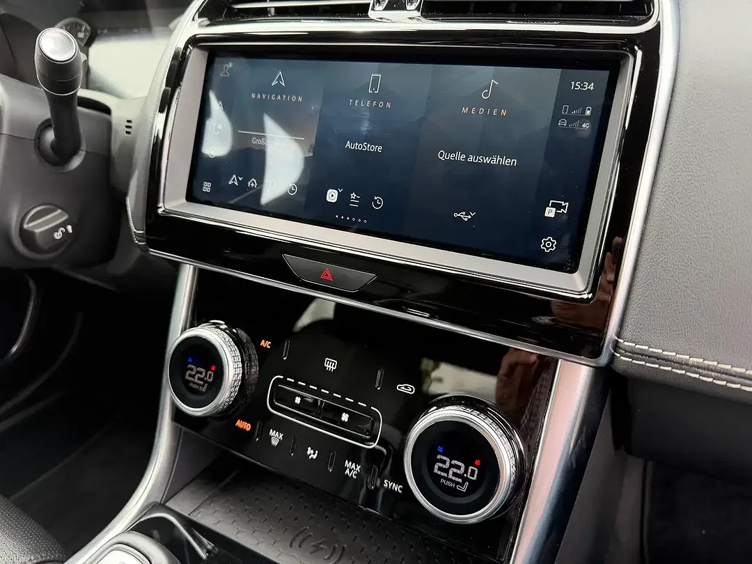 Jaguar XE D200 MHEV R-Dynamic Black S - foto 15