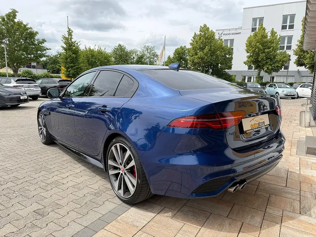 Jaguar XE D200 MHEV R-Dynamic Black S - Thumbnail 4