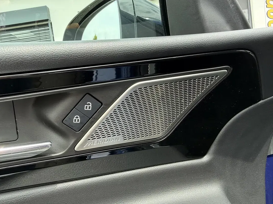Jaguar XE D200 MHEV R-Dynamic Black S - Thumbnail 7
