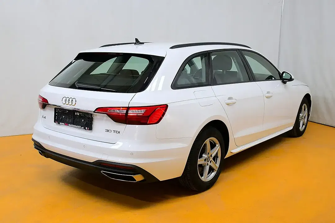 Audi A4 30 TDI S tronic Avant - Thumbnail 2