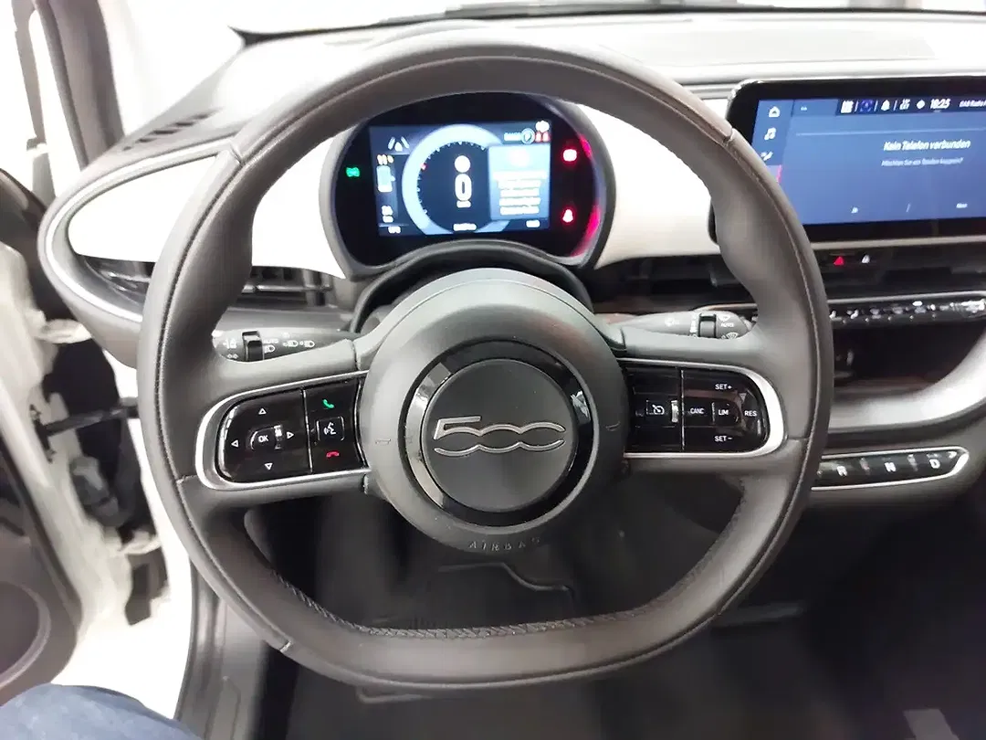 Fiat 500C EV - Thumbnail 12