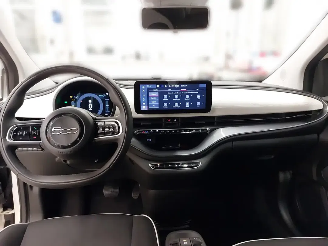 Fiat 500C EV - Thumbnail 4