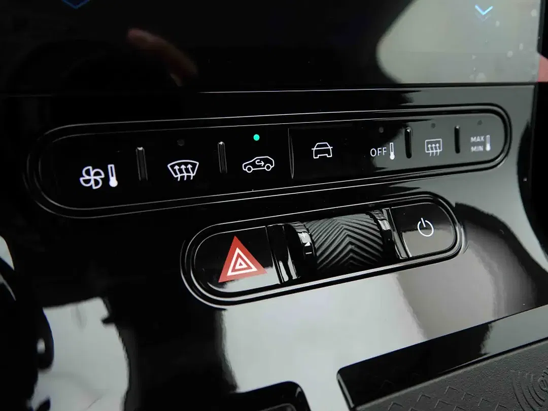 Citroen C5 Aircross EAT8 Hybrid Max Plus - Thumbnail 15
