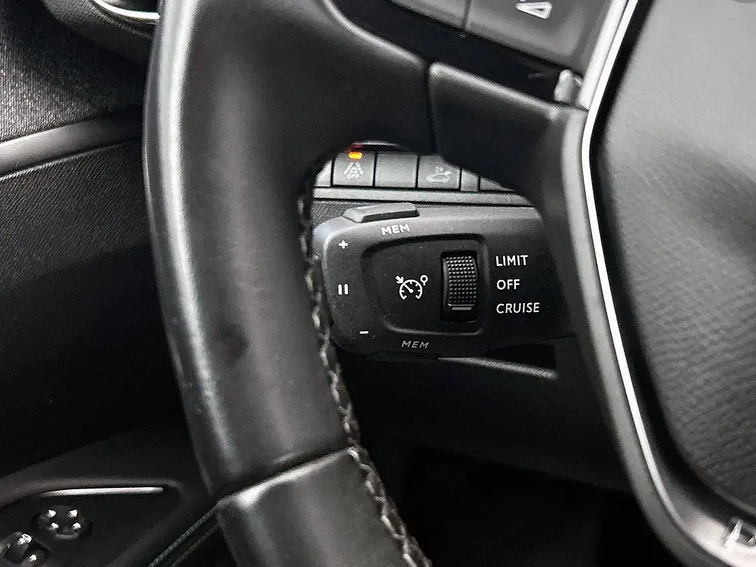 Peugeot 5008 PureTech Allure Pack - Thumbnail 16