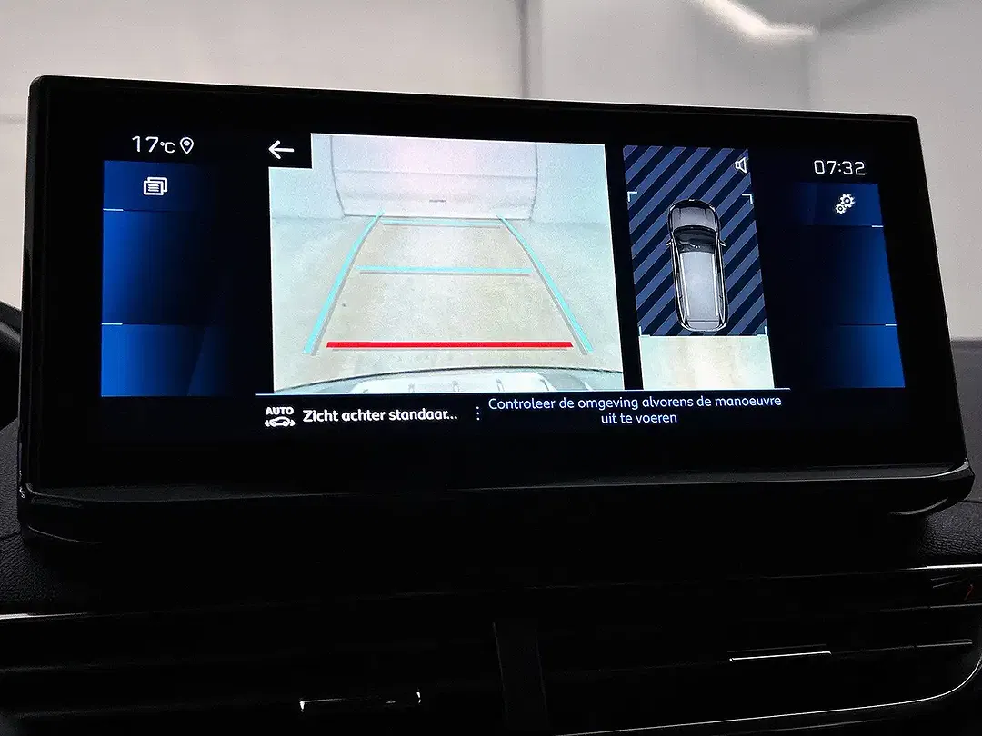 Peugeot 5008 PureTech Allure Pack - Thumbnail 25