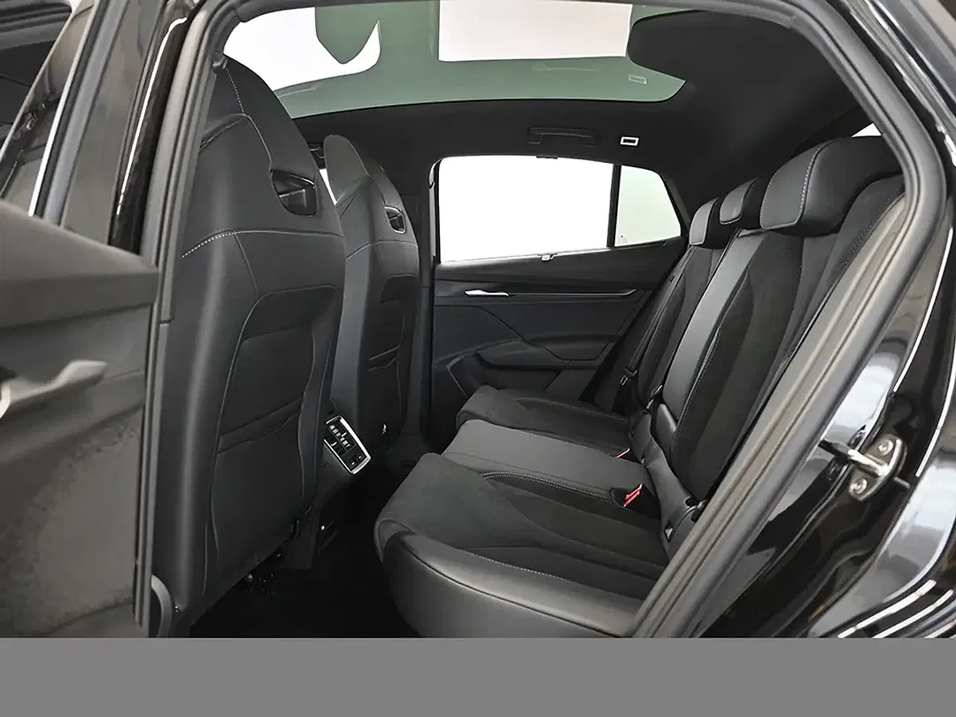 Skoda Enyaq 60 Coupé Sportline - Thumbnail 12