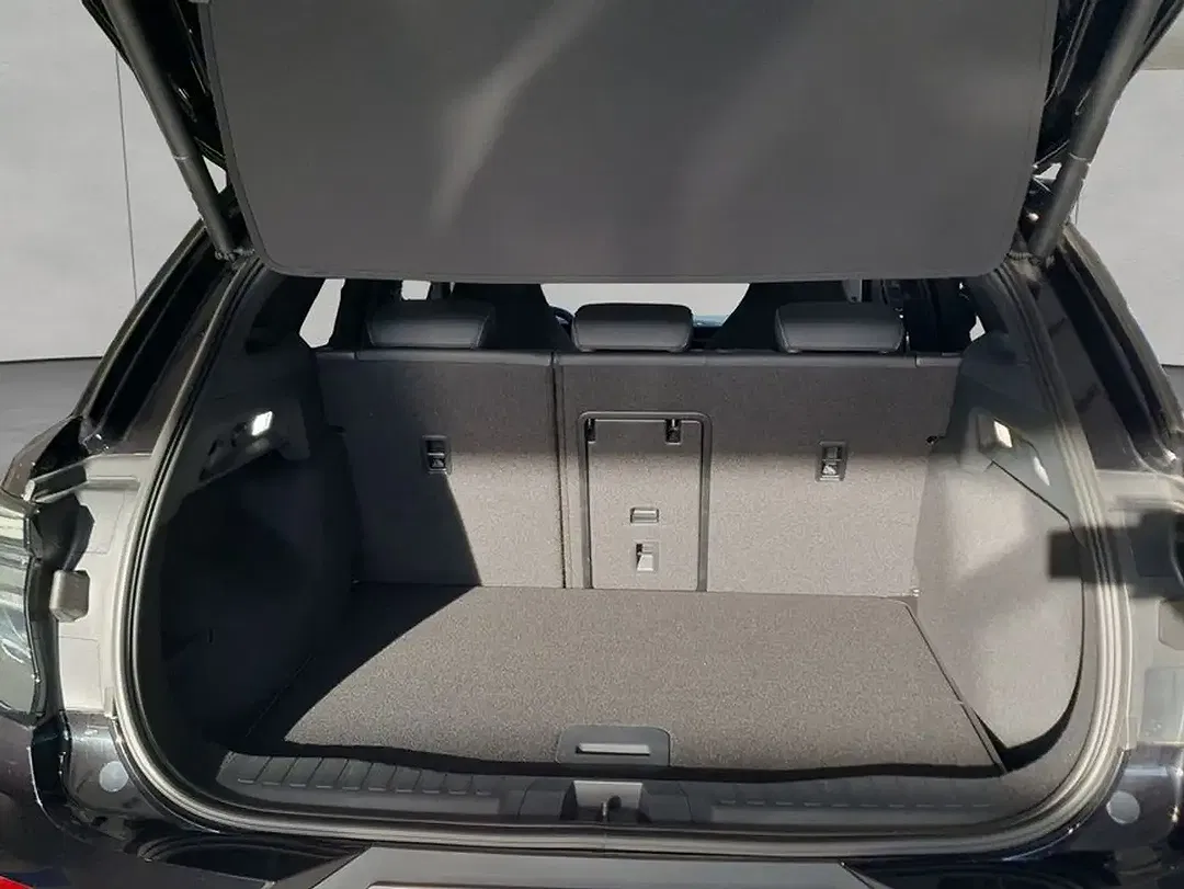 Ford Explorer 4x4 - Thumbnail 5