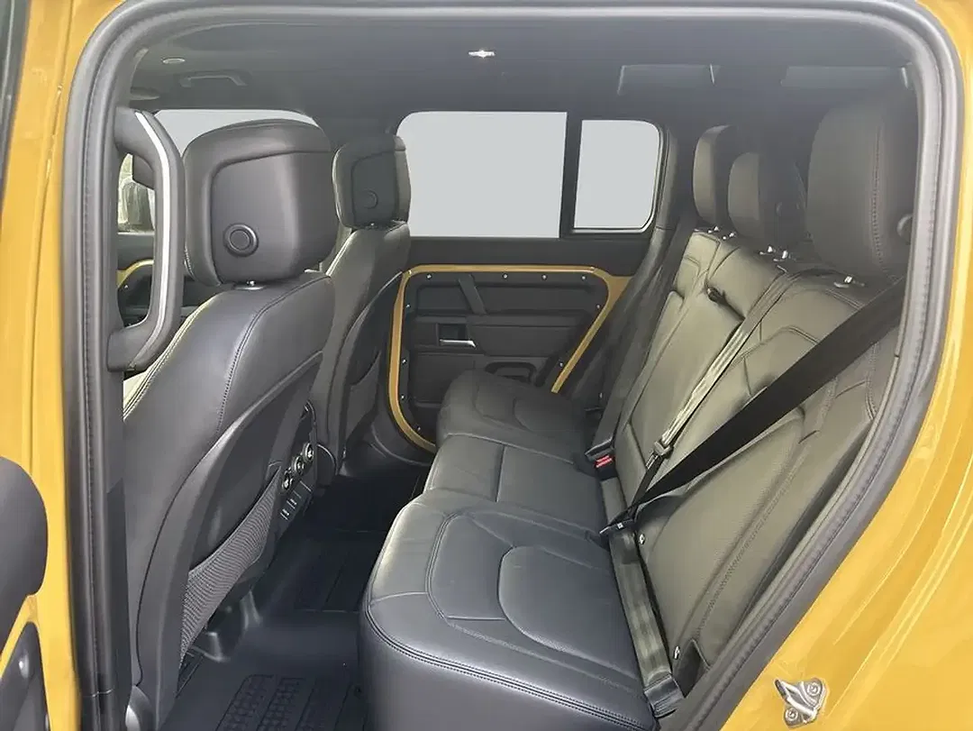 Land Rover Defender D350 Trophy Edition 110 - Thumbnail 5