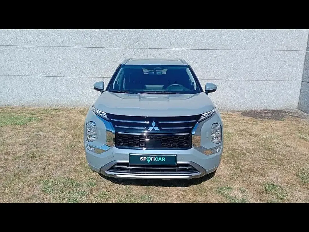 Mitsubishi Outlander - Thumbnail 10