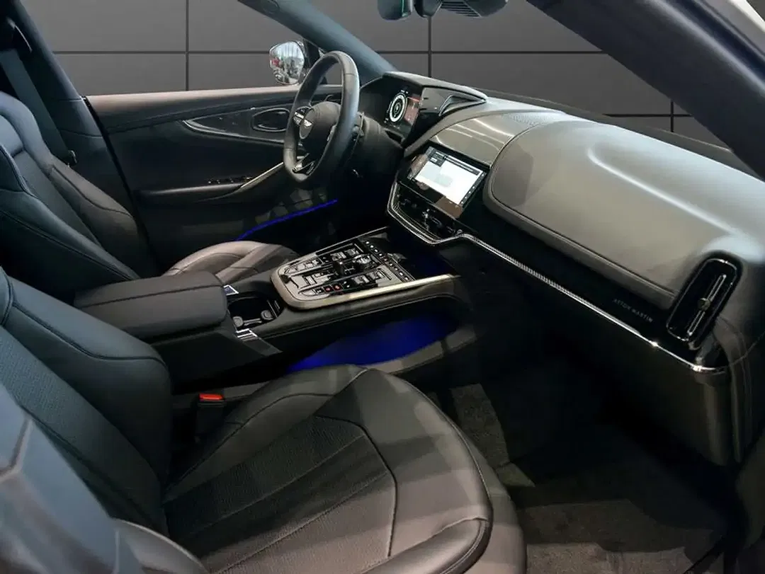 Aston Martin DBX 707 - Thumbnail 13