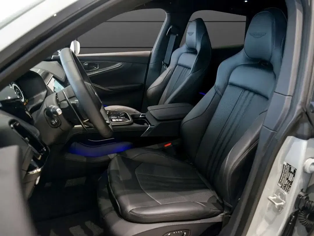 Aston Martin DBX 707 - Thumbnail 23