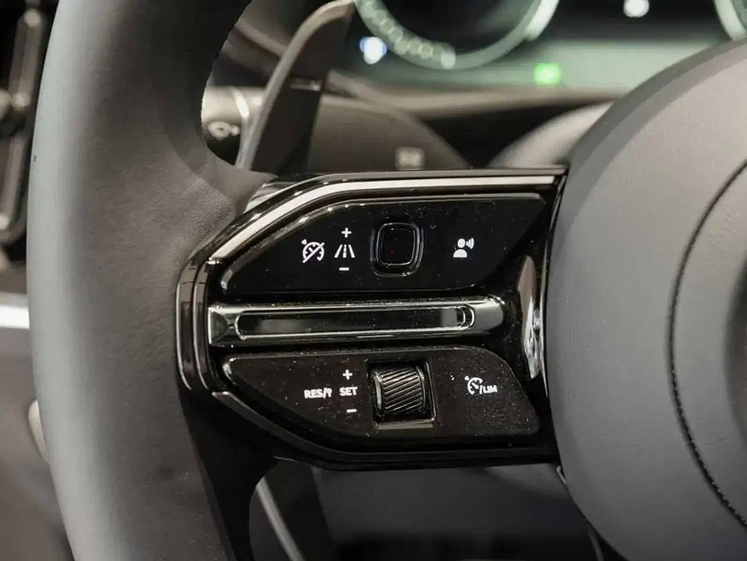 Aston Martin DBX 707 - Thumbnail 27