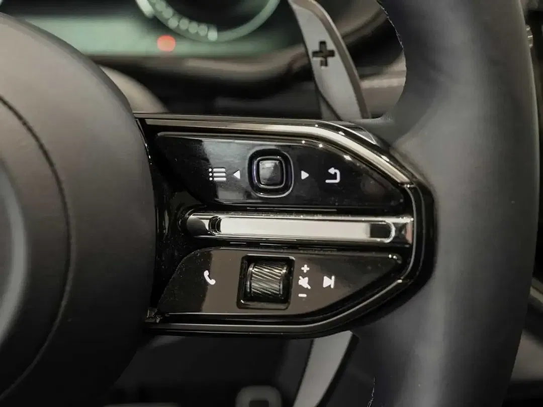 Aston Martin DBX 707 - Thumbnail 28