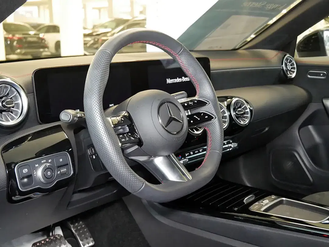 Mercedes-Benz CLA 250 AMG Night - Thumbnail 14