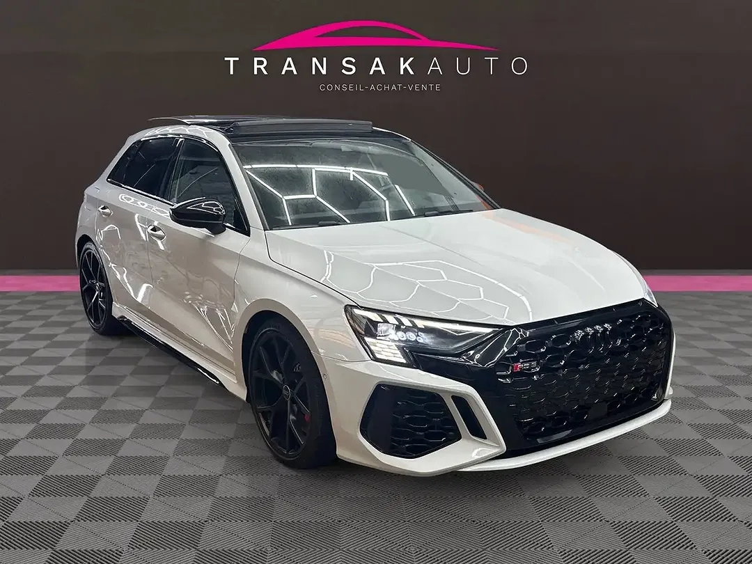 Audi RS3 2.5 TFSI S tronic quattro Sportback - Thumbnail 2