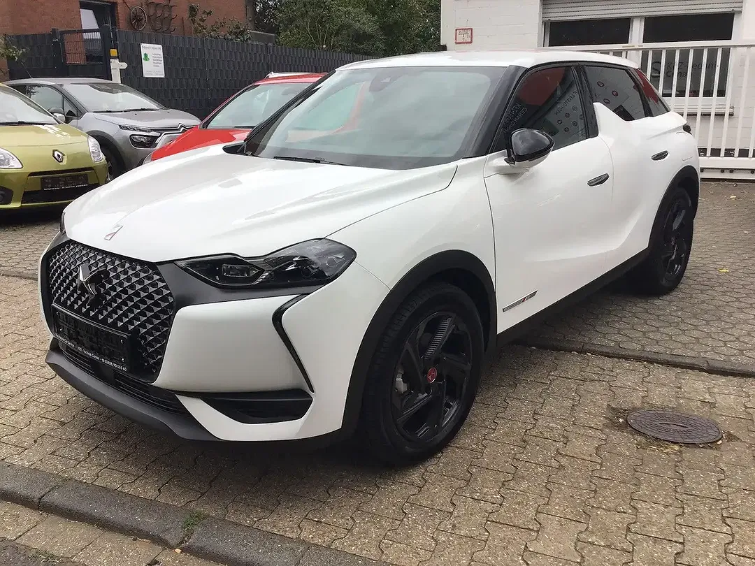 DS Automobiles DS 3 - Thumbnail 3