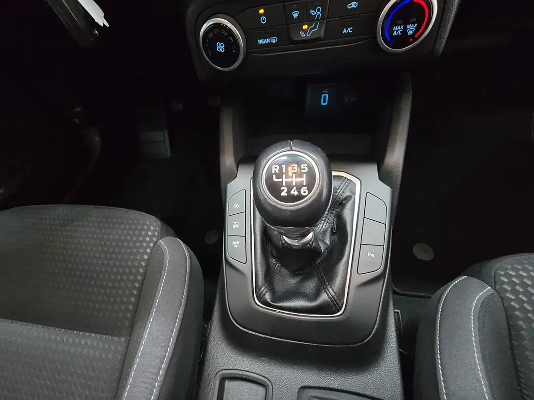 Ford Focus 1.5 TDCi Cool & Connect - Thumbnail 11