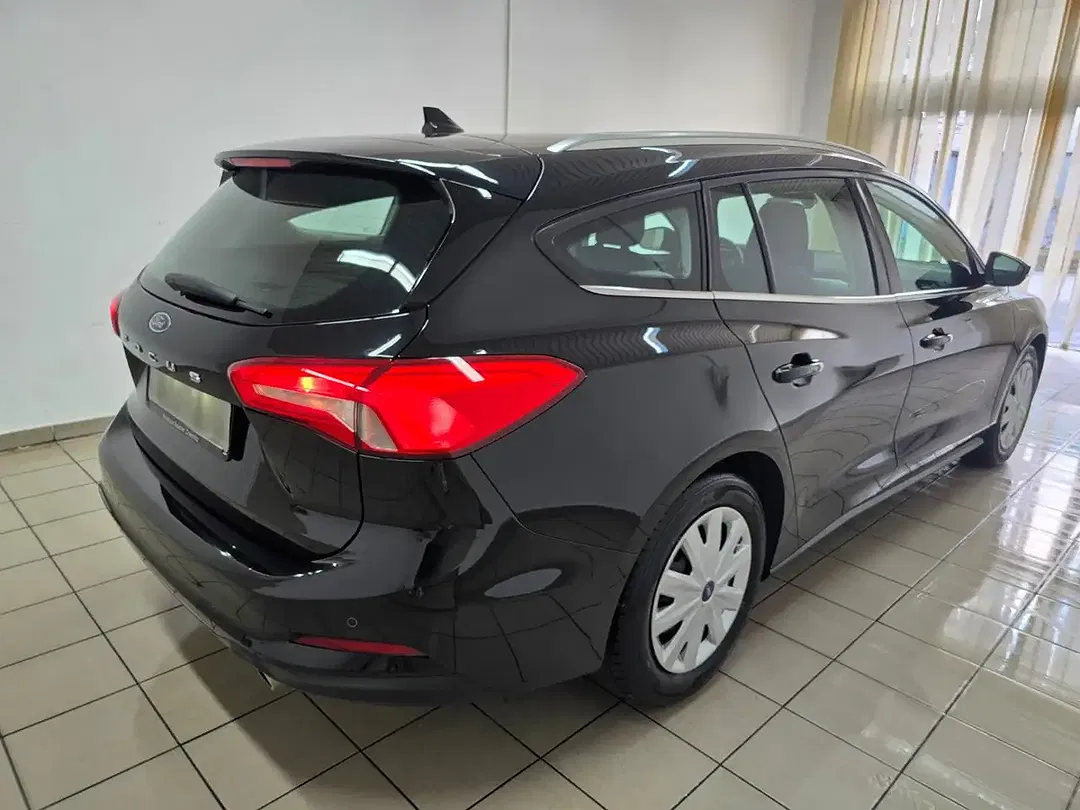 Ford Focus 1.5 TDCi Cool & Connect - Thumbnail 3