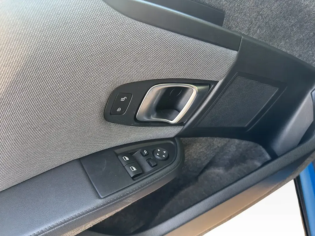 BMW i3 - Thumbnail 13