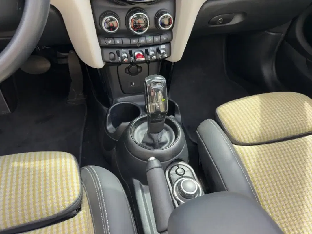 MINI Cooper Cabrio - Thumbnail 11