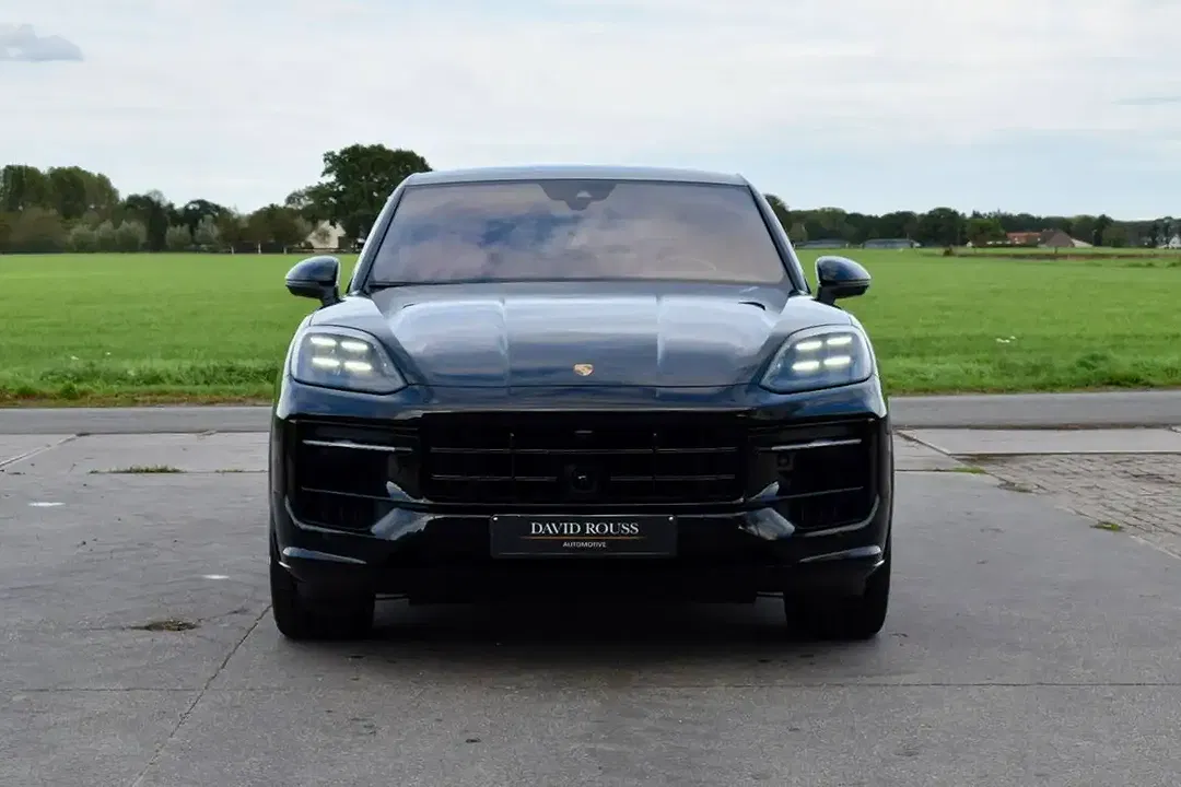 Porsche Cayenne E-Hybrid Coupe - Thumbnail 11