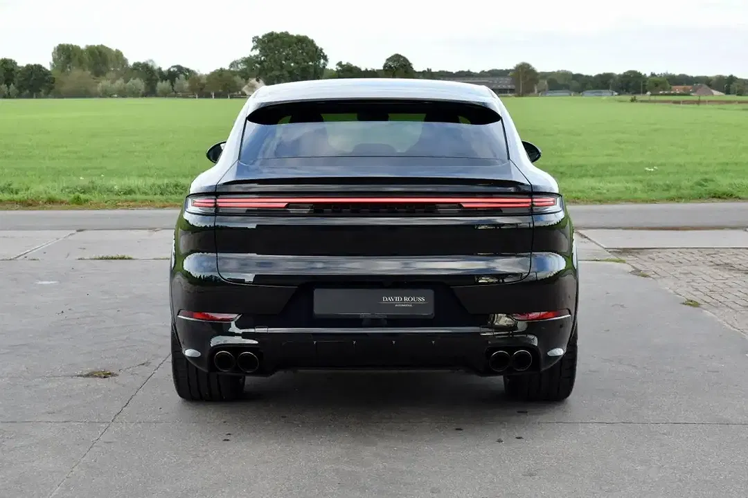 Porsche Cayenne E-Hybrid Coupe - Thumbnail 13