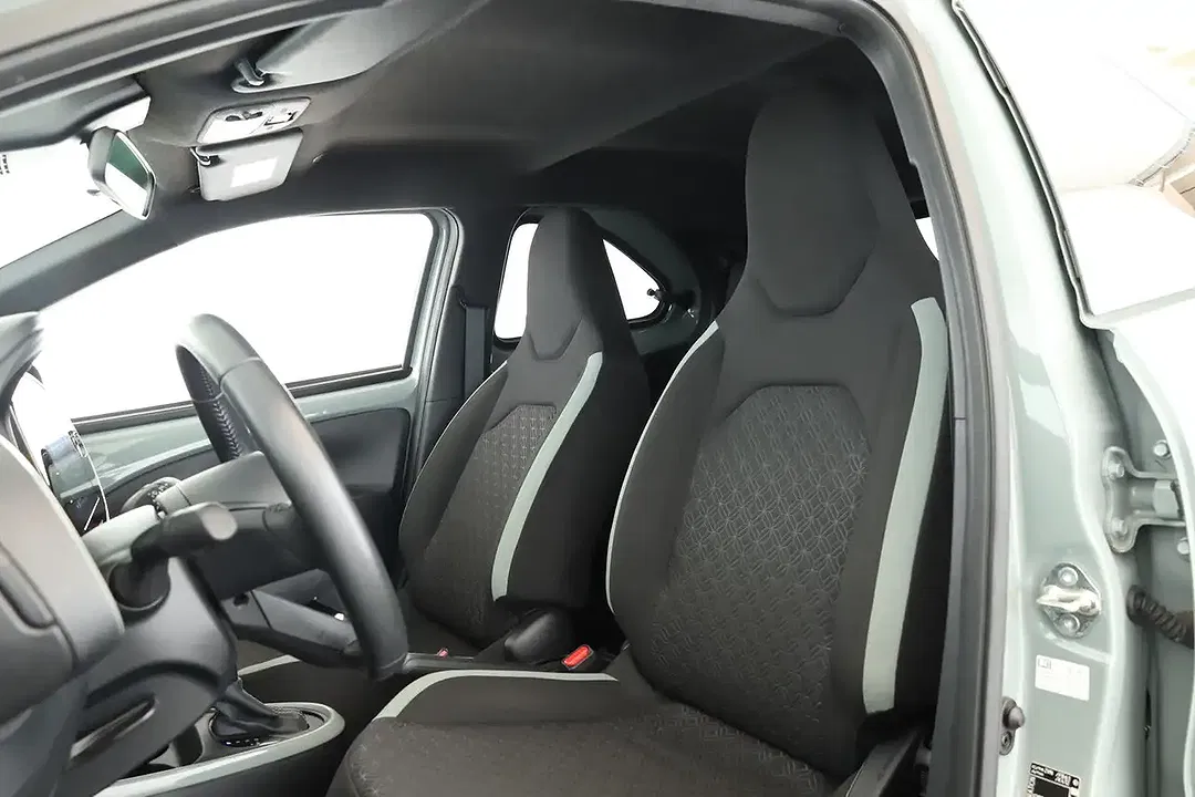 Toyota Aygo X CVT Team Deutschland - Thumbnail 9
