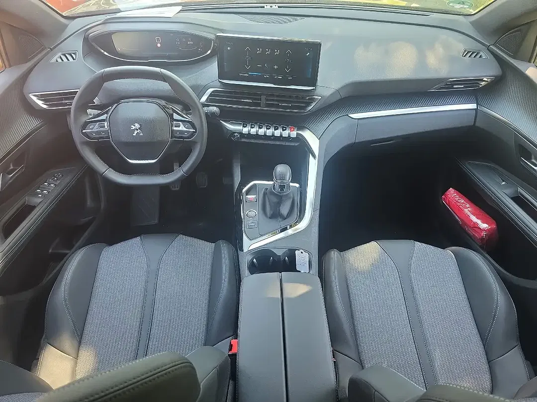 Peugeot 5008 130 PureTech Allure Pack - Thumbnail 8