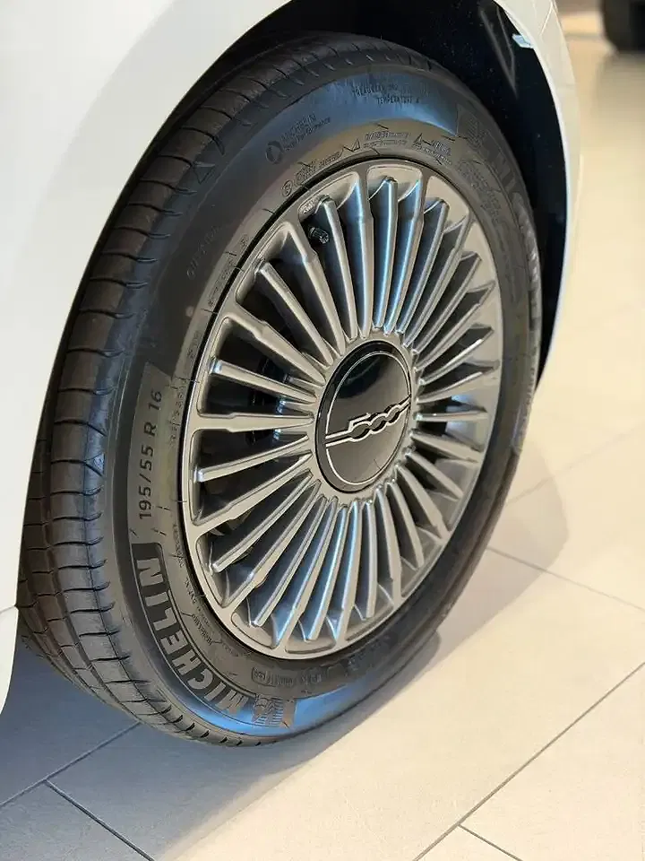 Fiat 500 MHEV Icon - foto 14