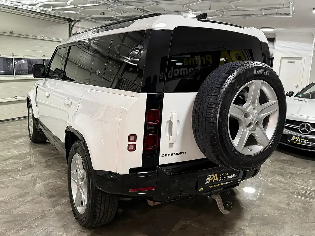 Land Rover Defender D250 110 SE - Thumbnail 3