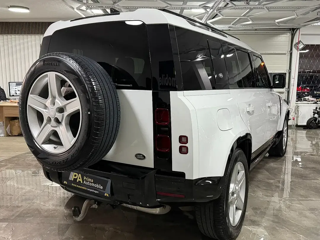 Land Rover Defender D250 110 SE - Thumbnail 4