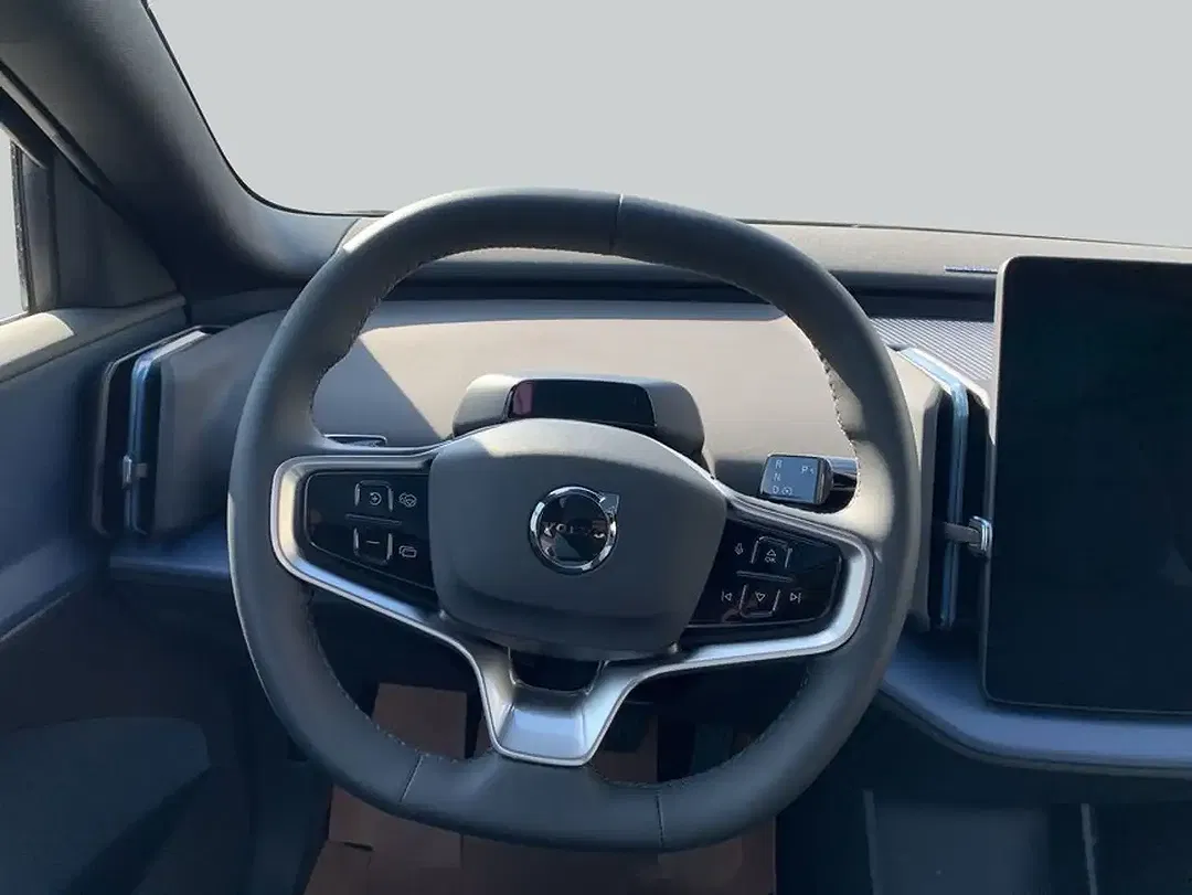 Volvo EX30 AWD Twin Motor Performance Edition - Thumbnail 13