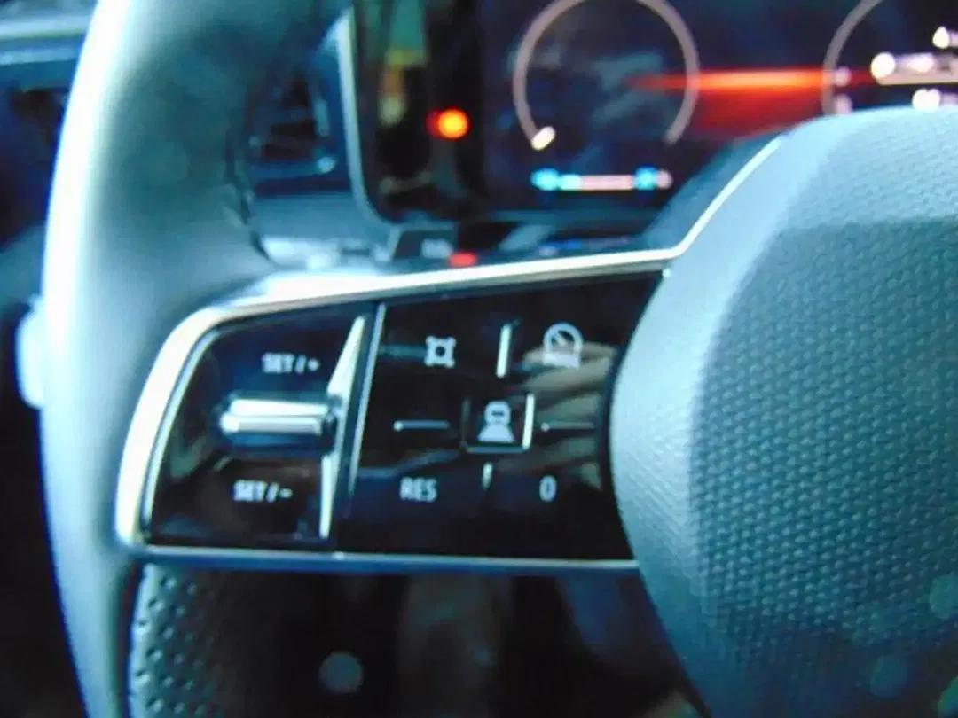 Nissan Micra - Thumbnail 12