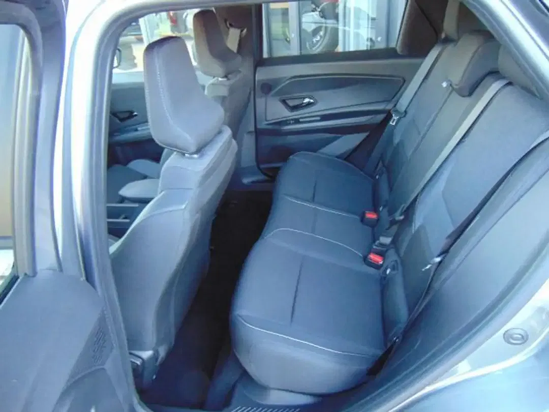 Nissan Micra - Thumbnail 7
