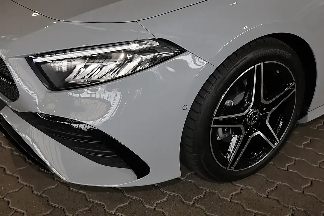 Mercedes-Benz A 200 AMG MBUX Night - Thumbnail 2
