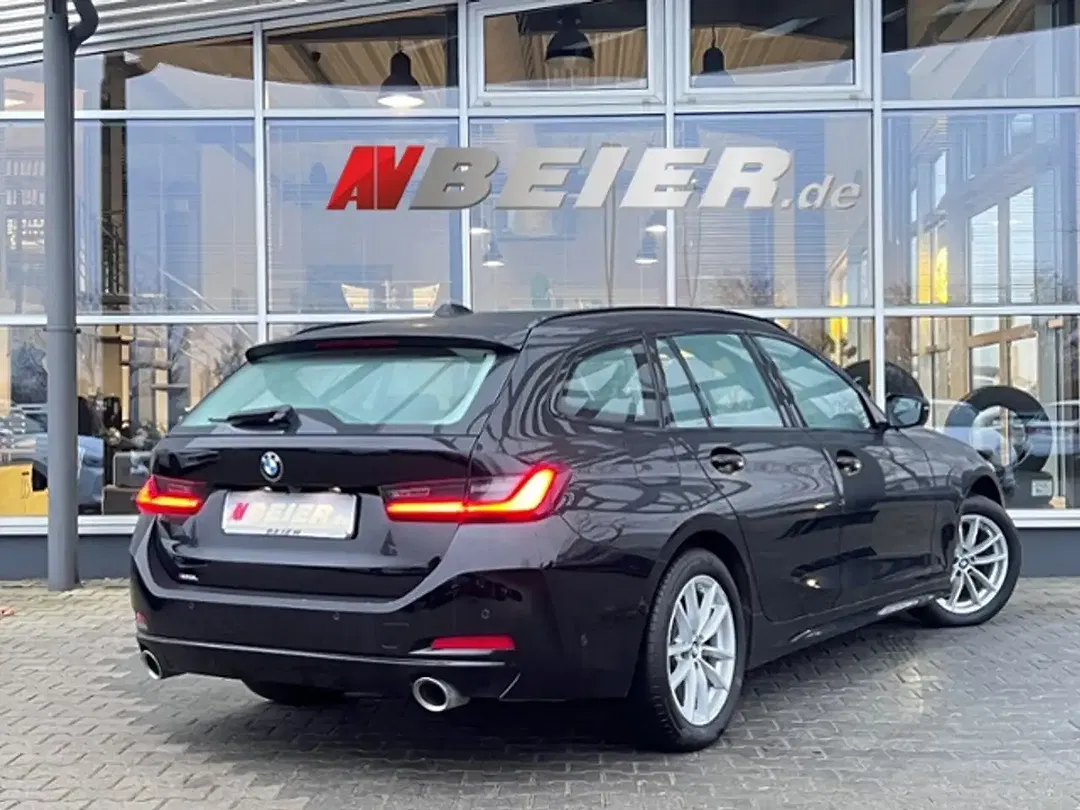 BMW 320 xDrive - Thumbnail 2