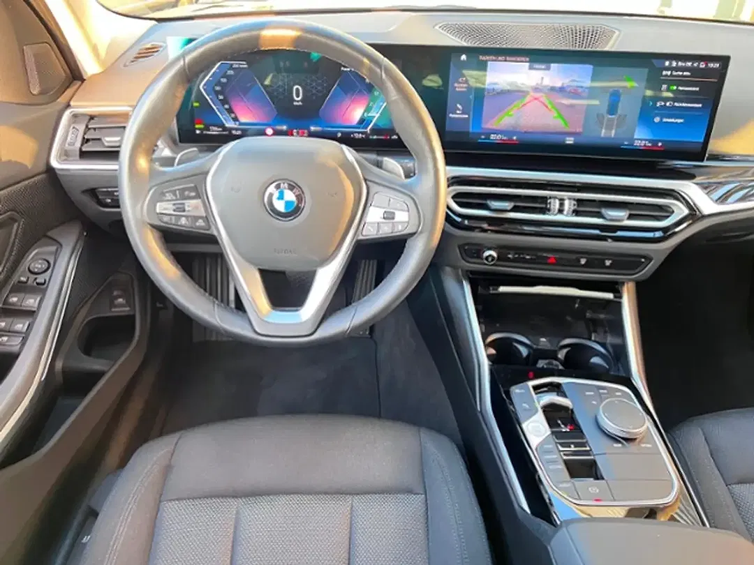 BMW 320 xDrive - Thumbnail 9