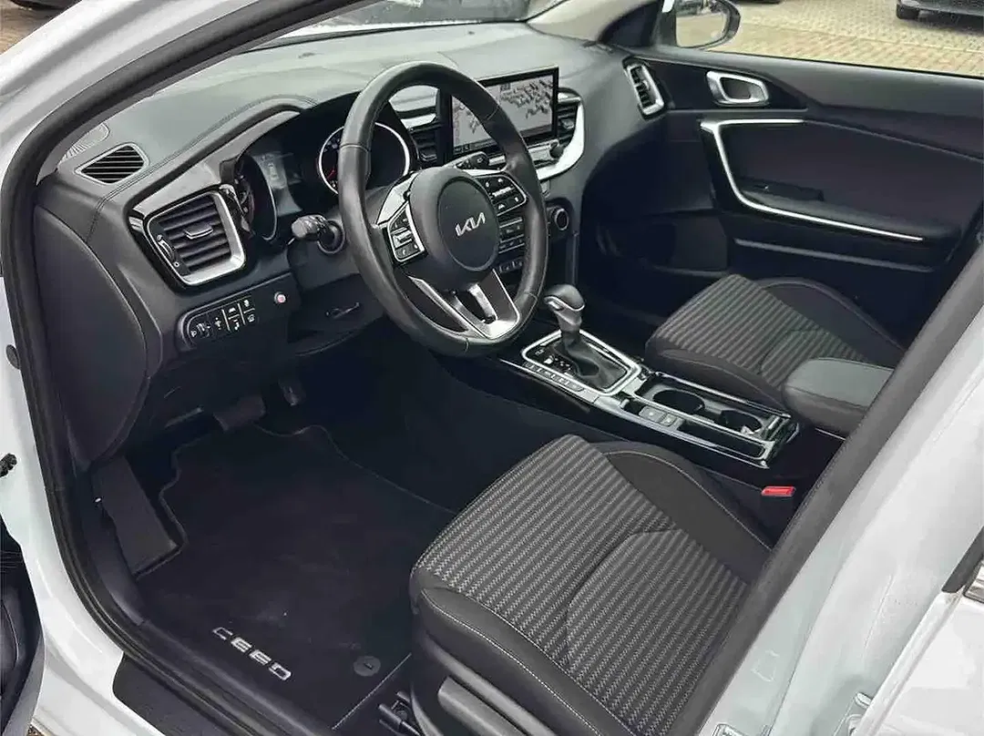 Kia Ceed SW / cee'd SW DCT Spirit - Thumbnail 3