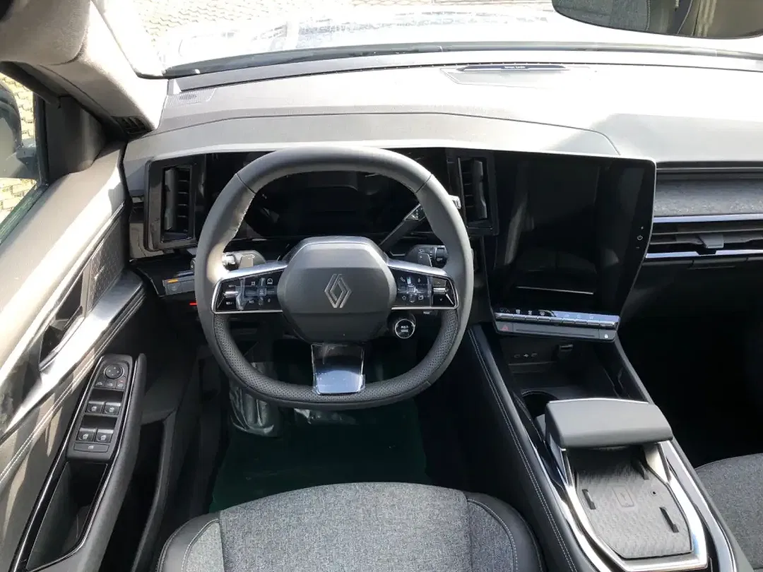 Renault Rafale E-Tech Hybrid Techno - foto 15