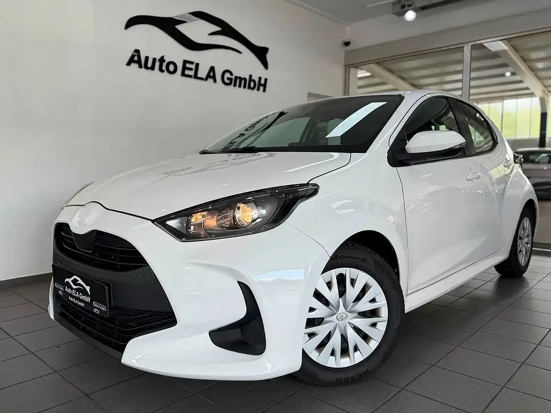 Toyota Yaris - Thumbnail 3