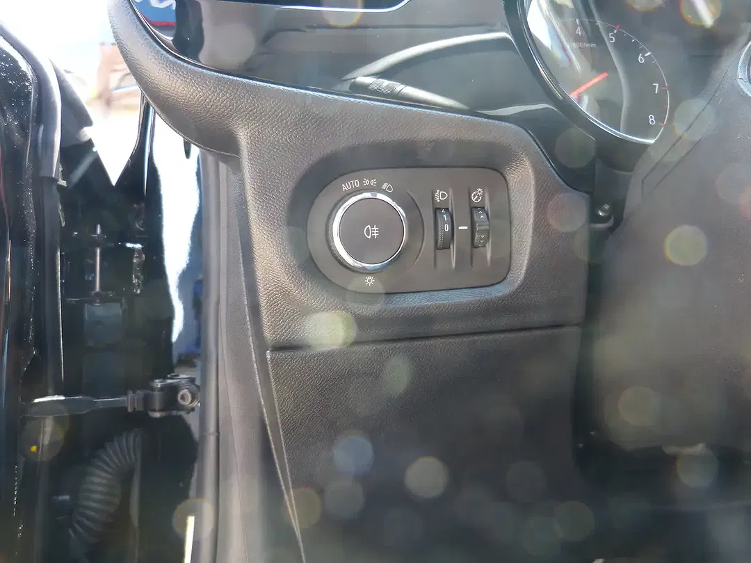 Opel Corsa Edition - Thumbnail 18