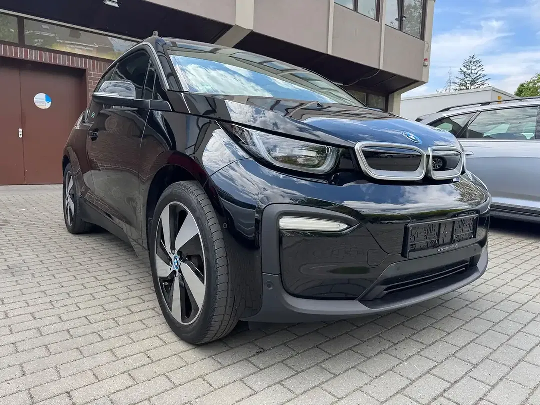 BMW i3 - Thumbnail 3