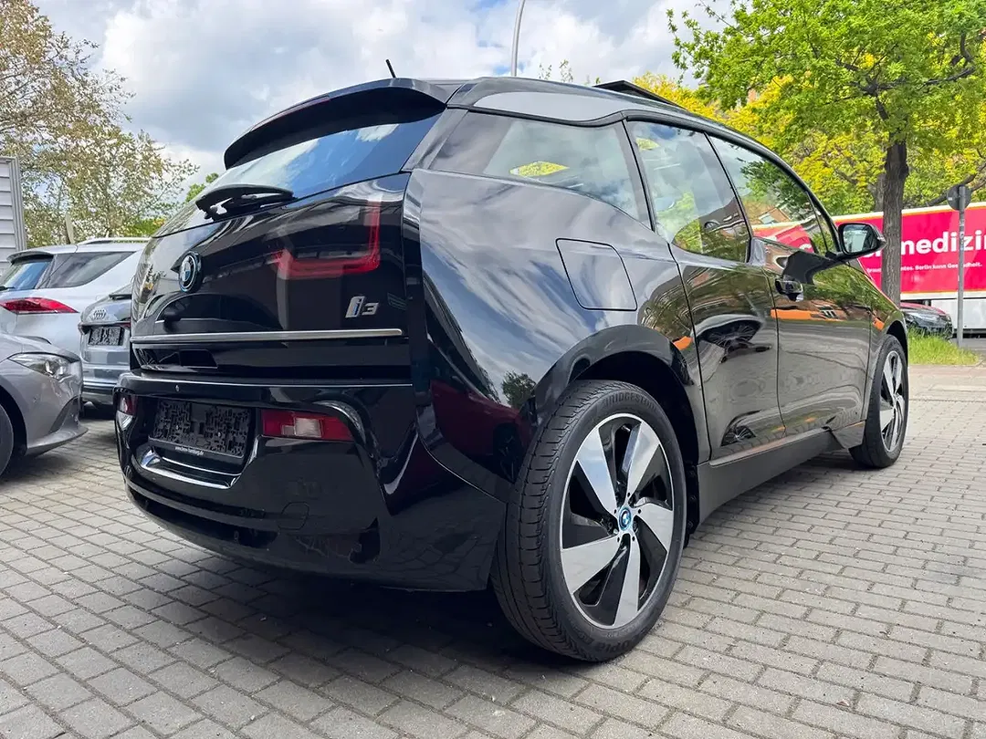 BMW i3 - Thumbnail 4