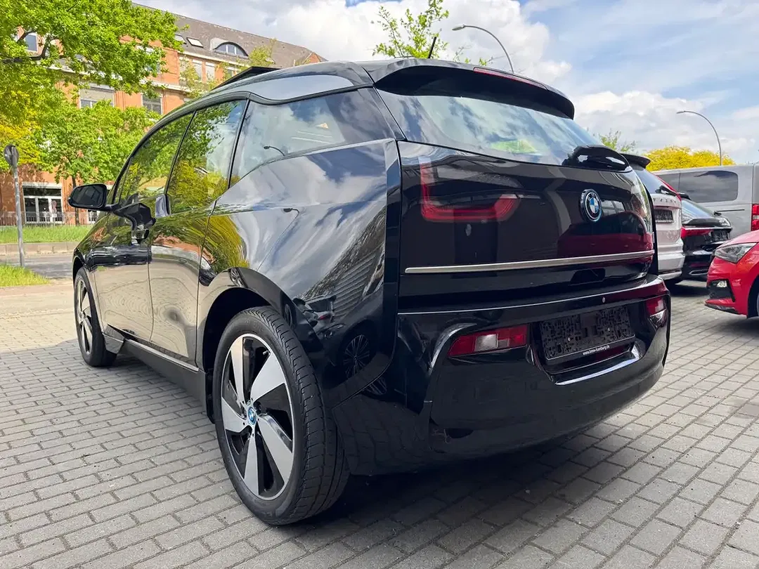 BMW i3 - Thumbnail 5