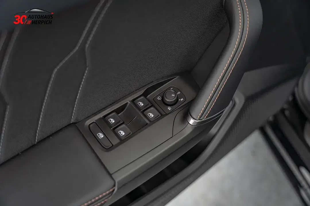 CUPRA Leon 1.5 eTSI Sportstourer - Thumbnail 10