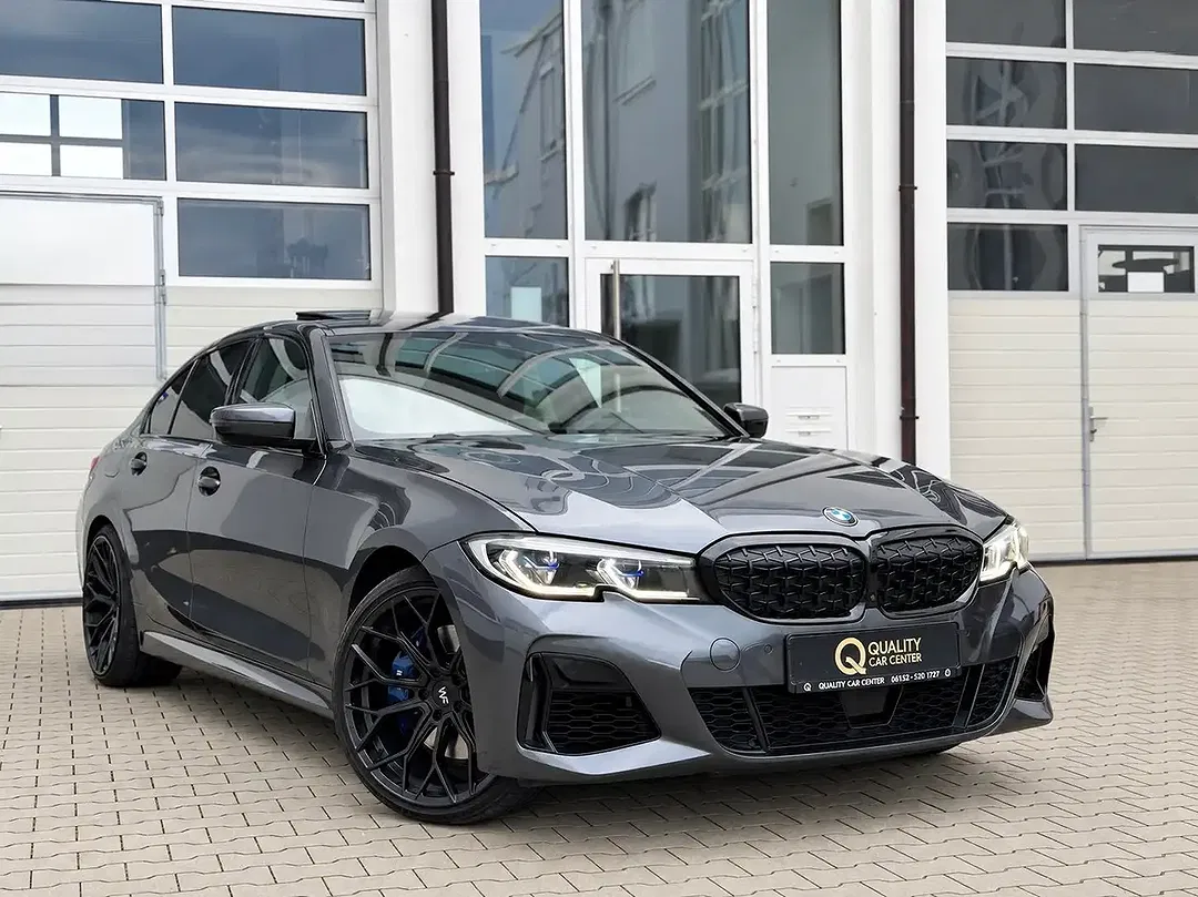 BMW M3 xDrive M Sport - Thumbnail 1