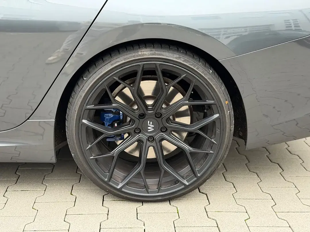 BMW M3 xDrive M Sport - Thumbnail 6