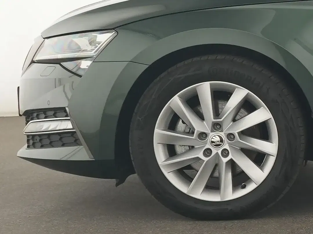 Skoda Superb Style - Thumbnail 11