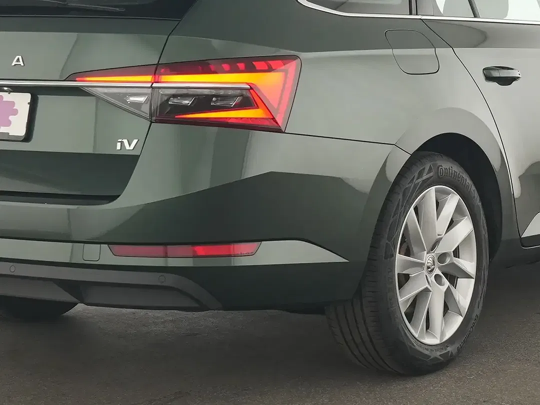 Skoda Superb Style - Thumbnail 12